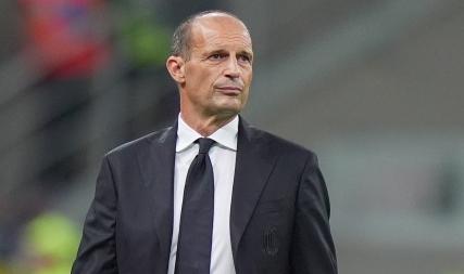 AC米兰球迷真的不要再吐槽阿莱格里保守了！虽然被萨索洛2：2逼平的比赛，阿莱格