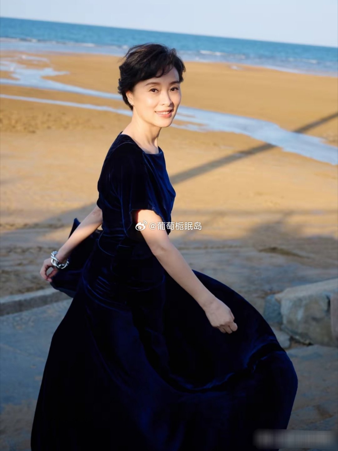55岁吴越，越来越美了，岁月沉淀的从容​​​