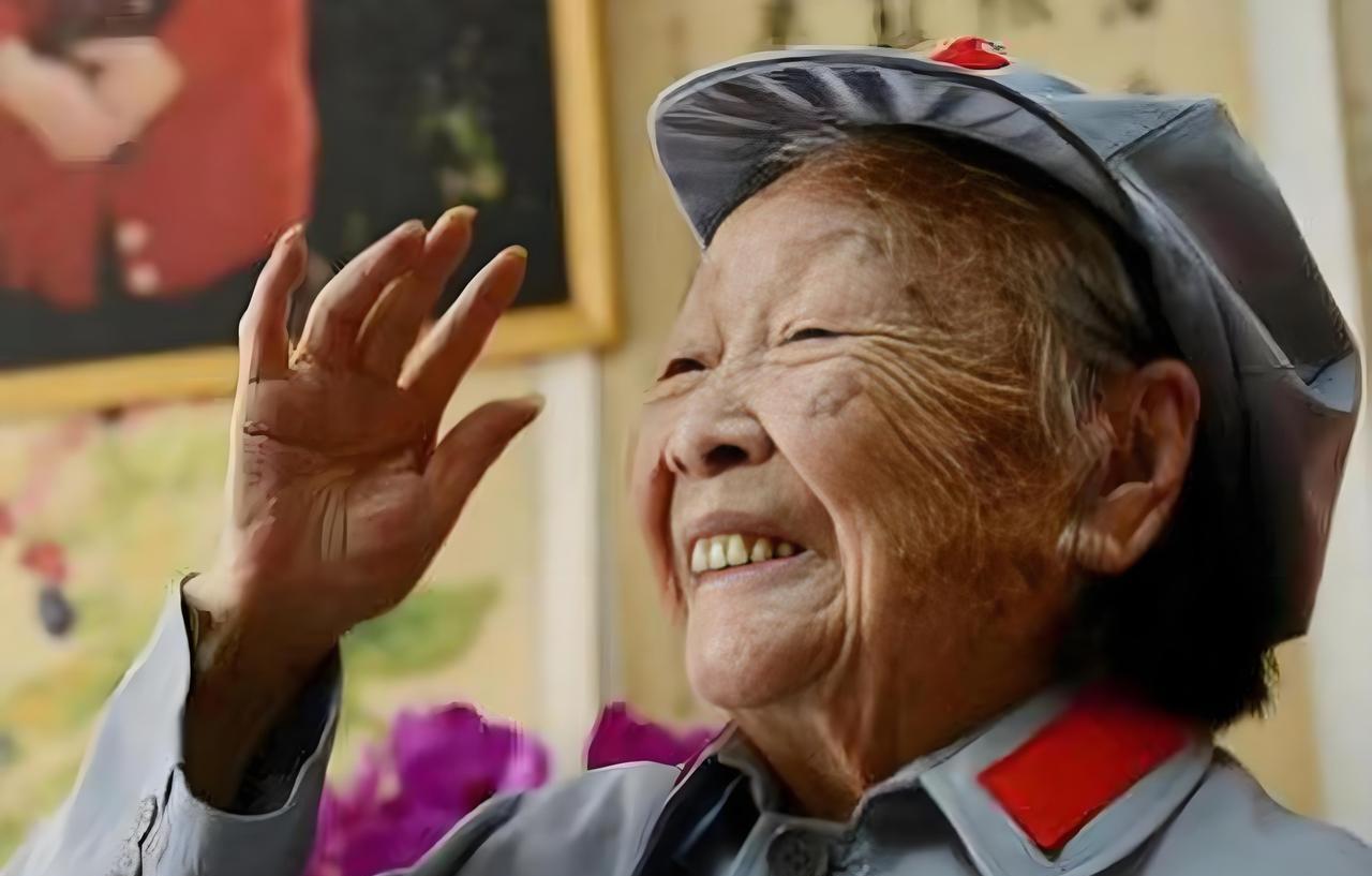 1950年，解放军在甘薯抓获一女土匪，审讯中却意外得知，她竟然是失散14年的红军