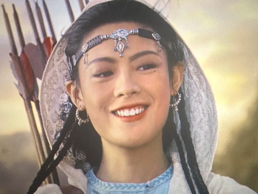 陈丽君演技真的比很多小花好。戏曲界的，声台形表样样行，半路出家，跨界演电影，也易