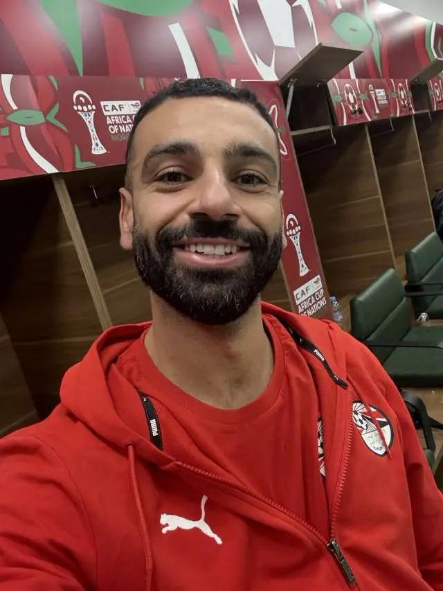 欧洲转会新闻！★非此即彼！萨拉赫的经纪人表示法老要么留在利物浦，要么只会转会