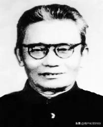 对毛主席诗词评价最到位的当数高亨教授的这首词1963年12月，人民文学出版社