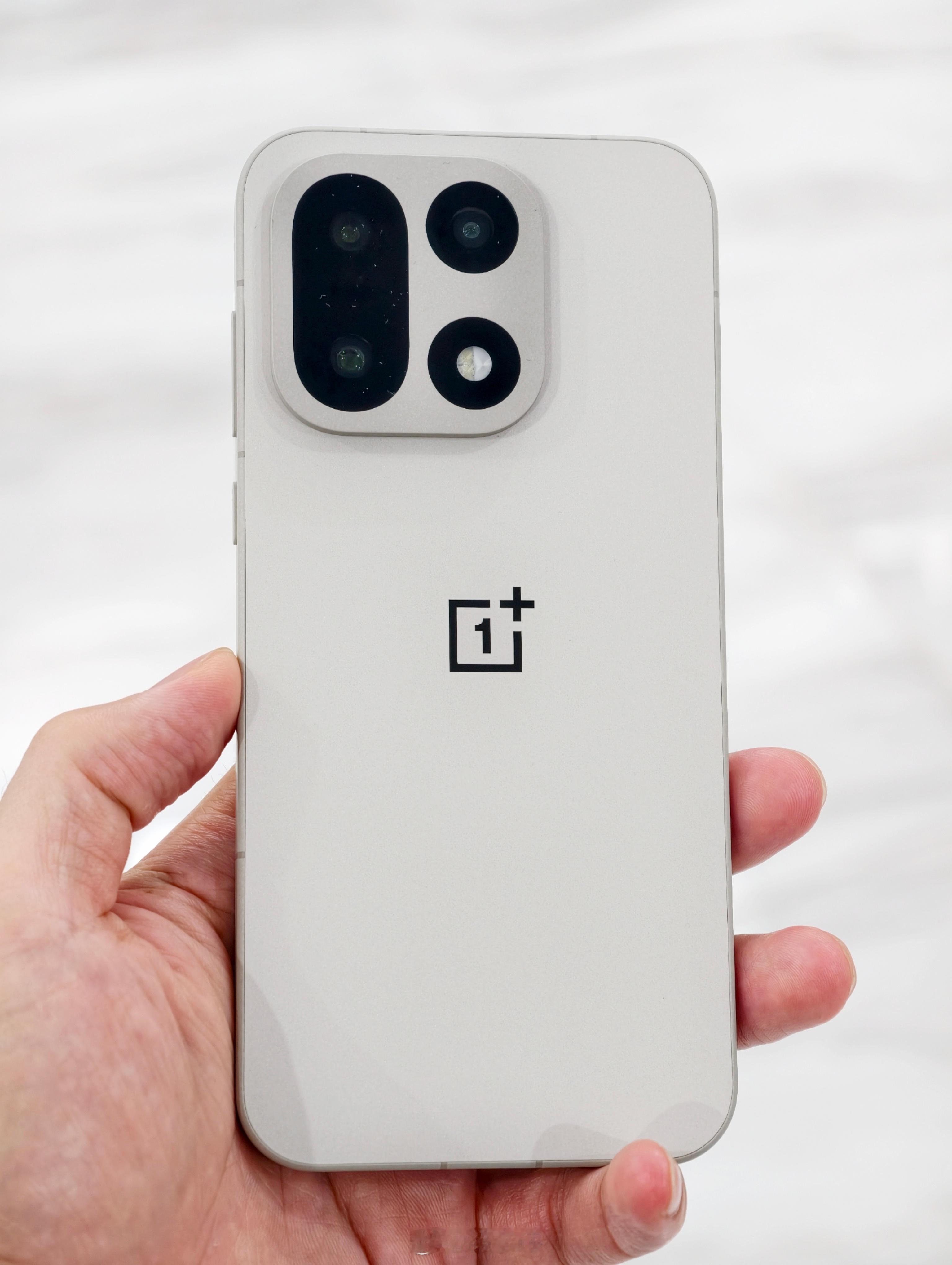 手机电脑迎来涨价潮按需购买就行了，没必要焦虑，本来计划618买的可以现在买了（如