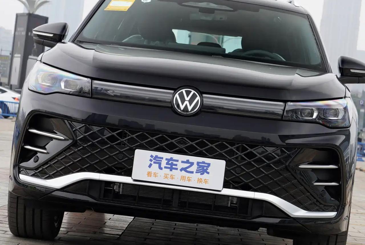 家用SUV到底实不实用？坐进途观L后排，一下就懂了现在家庭买车，真不是看颜值