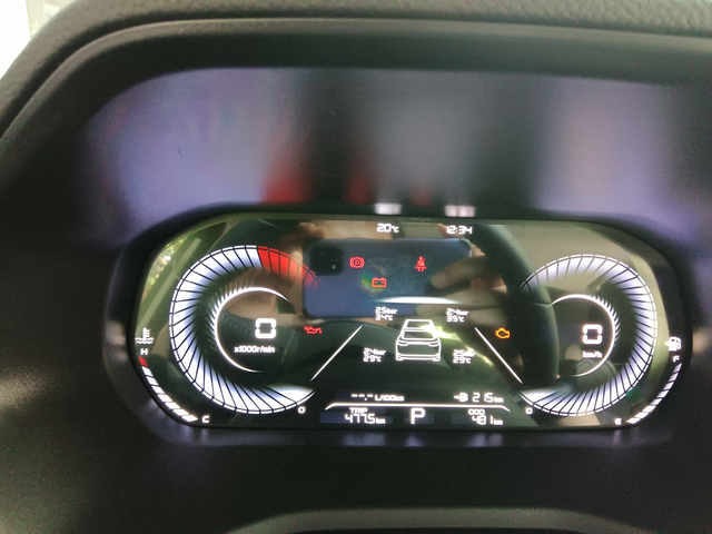 为什么别人老是说四代帝豪费油呢提车到现在加了四百块钱的油，七块五一升，能跑七百