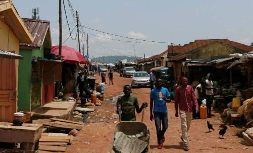 为什么非洲一直没发展起来？我来讲一个实例：非洲第一大国，尼日利亚，人口2.5亿，