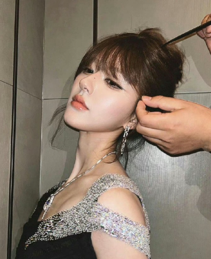 赵露思在ins上的营业这就是她外网比较火的原因吗？