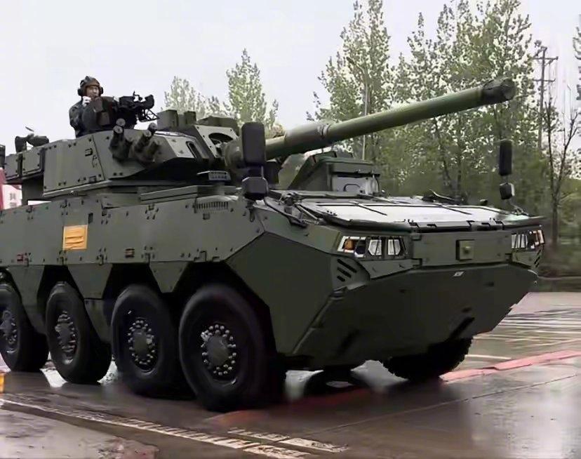 我军新一代19式八大轮系列，105突击炮车、无人炮塔步兵战车，强防护、数字化、模