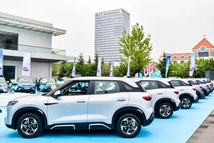 10万元以下销量排第一的SUV：平价车销量王，月零售量破了3万台10万预算想买