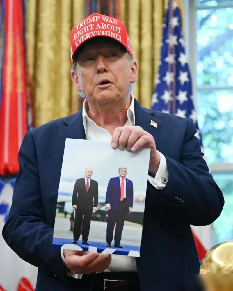 特朗普已经失去耐心了？他对英法德发出警告：你们在乌克兰问题上浪费时间！12月10