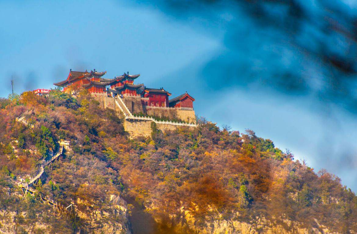云台山•基本概况：位于河南省焦作市修武县境内，是一处以太行山岳水景为特色，