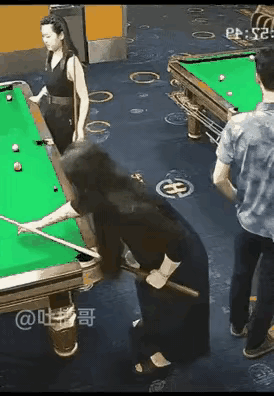 小伙子，躺着中枪了！幸好有监控，可以自证清白！