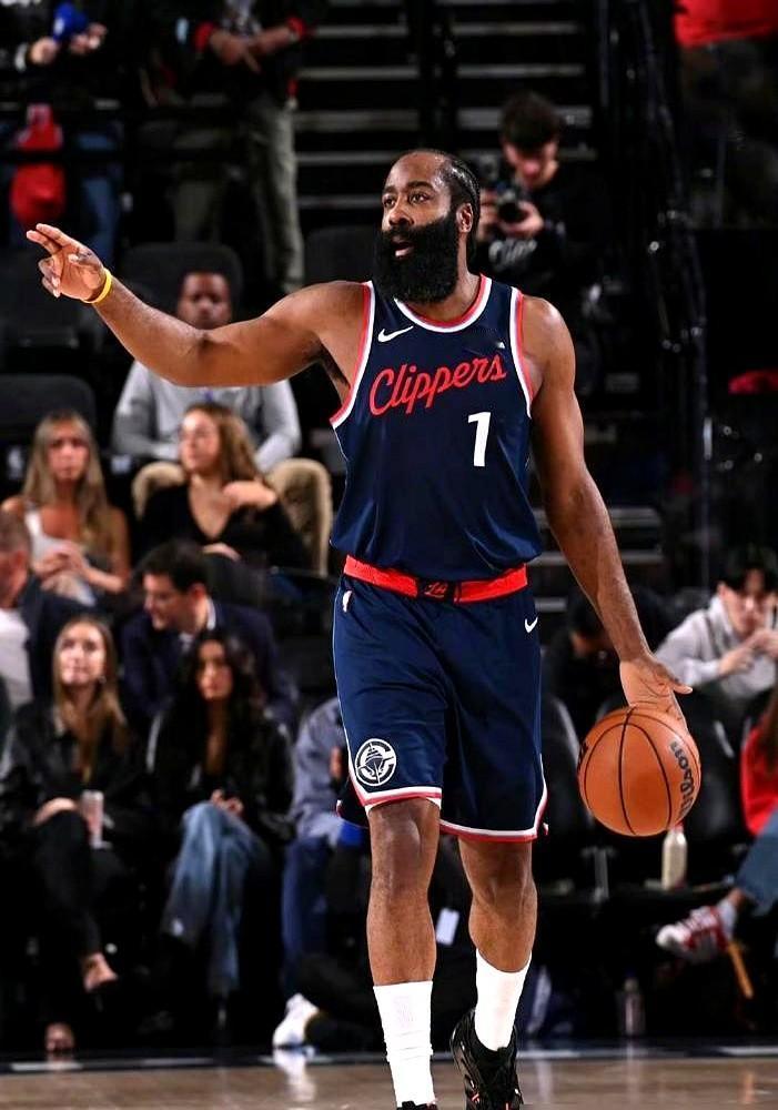 同样一份8150万的合同，怎么就把哈登从一个“笑话”，变成了一座城市的希望？