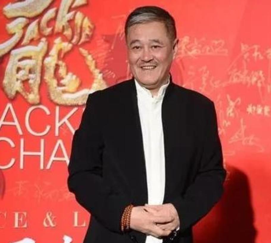 2014年，成龙高调举办60岁寿宴，成龙打电话给赵本山：“赵兄，过几天就是我60