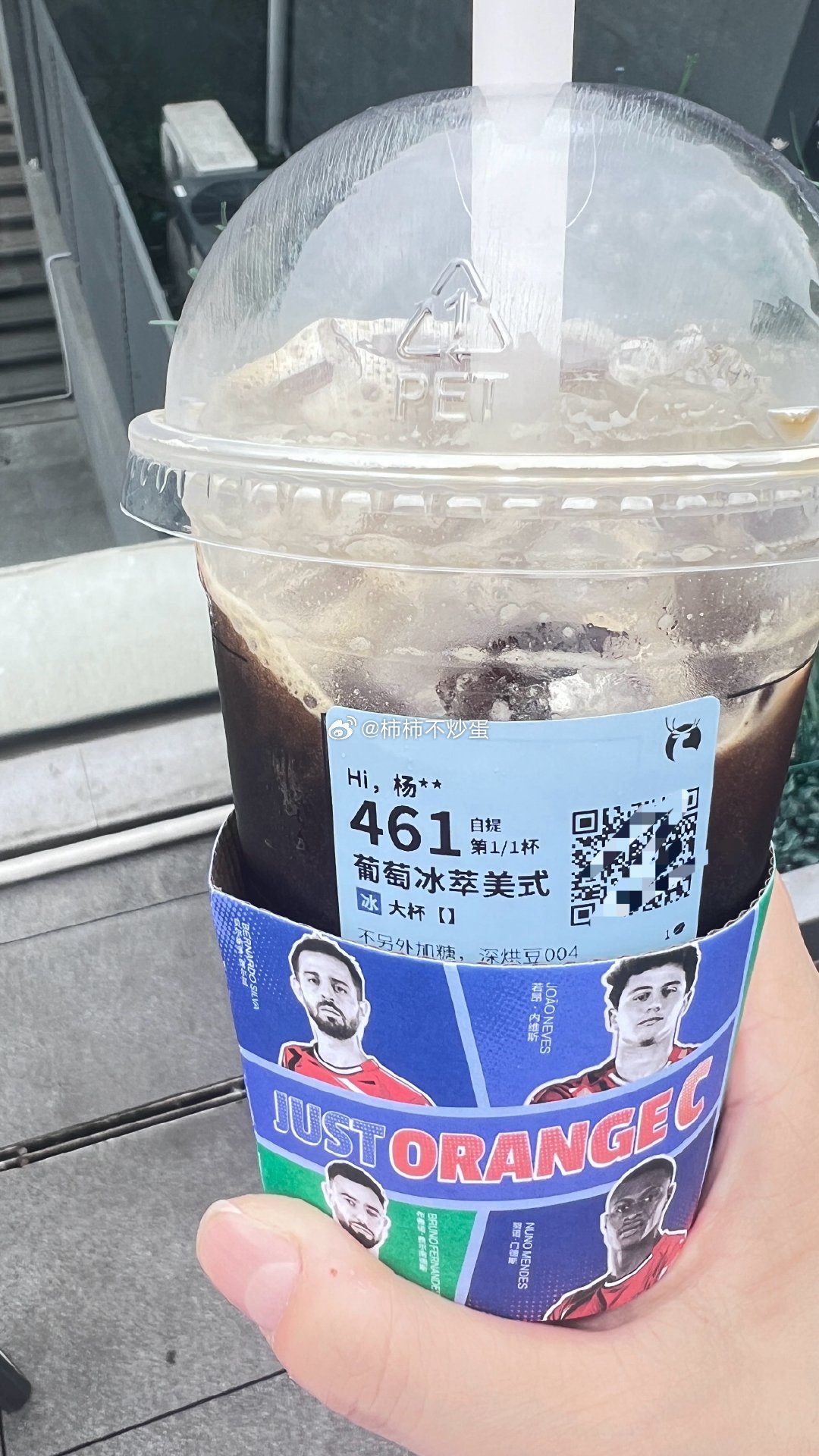 刚刚打翻的不是咖啡，是收拾了半小时桌子的我的心酸~赶快到楼下瑞补一杯，现在瑞不加