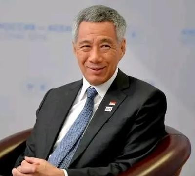 菲律宾政坛最近真是热闹非凡，亲美总统马科斯的日子可不好过！不仅他的亲姐姐