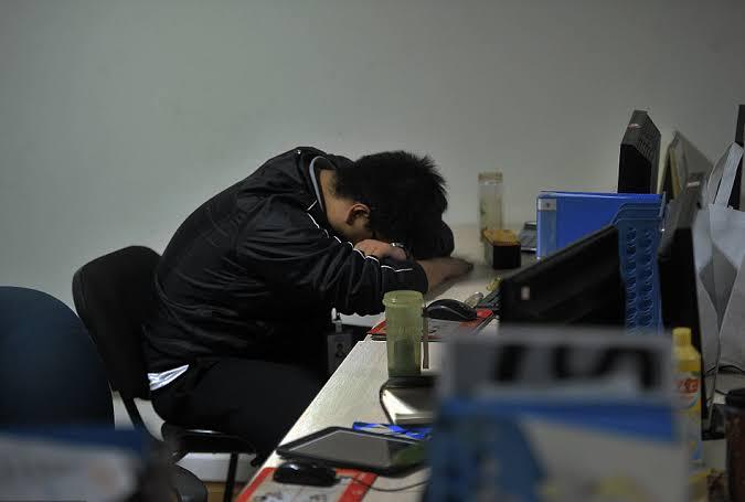 中国企业该换活法了！让劳动者有钱、有闲，消费才有后劲！你有没有发现一个怪事？