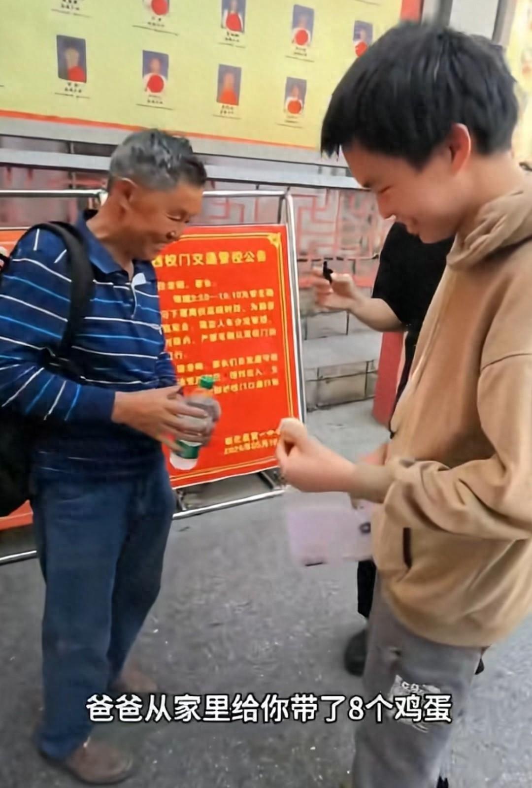 “可喜可贺!”8枚鸡蛋接考的湖南小伙，被湖南农大副校长“抢”走了！四年学费全免