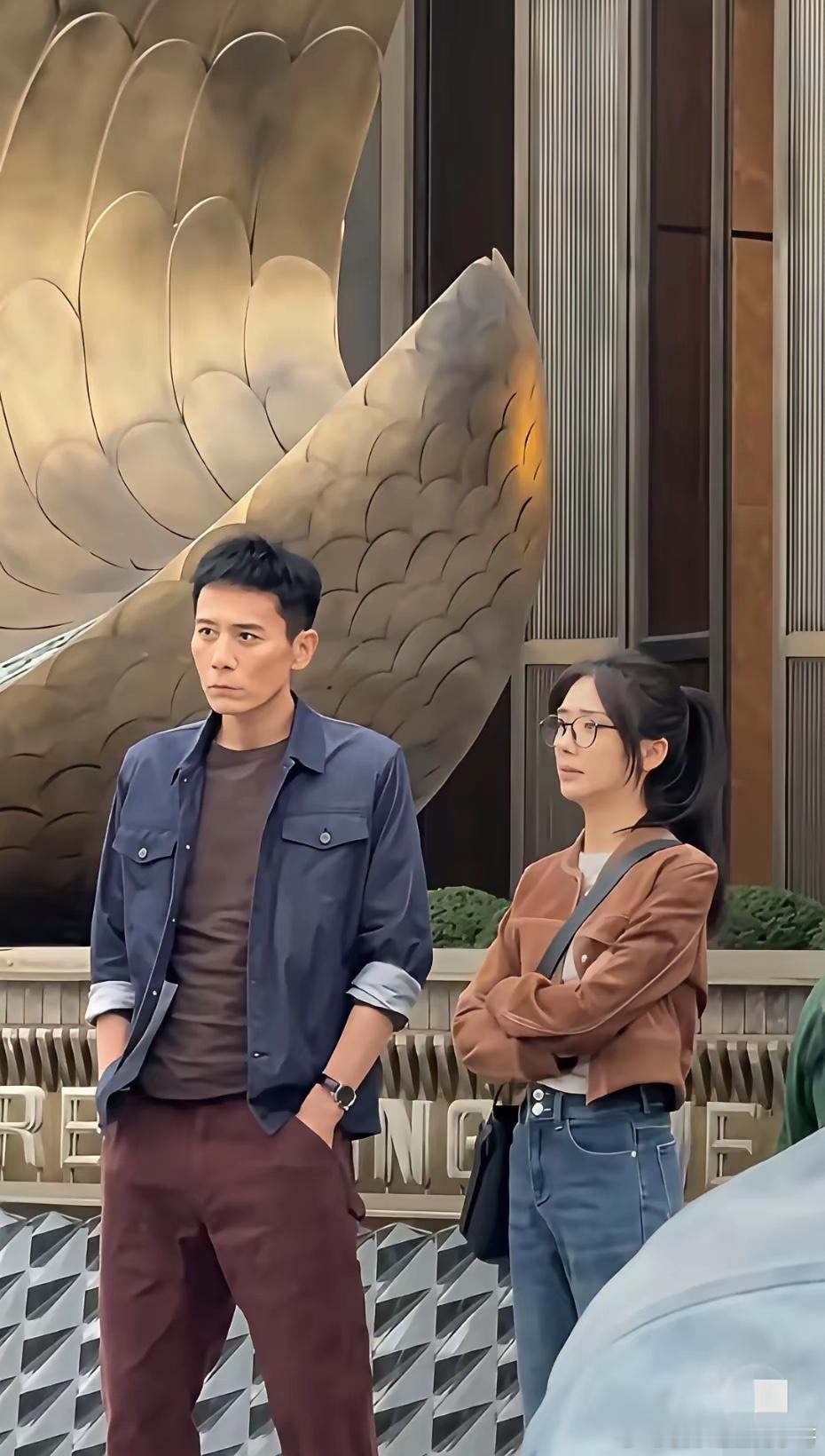 刘烨现在有点太瘦了，不过头发一染还是挺有少年感的！