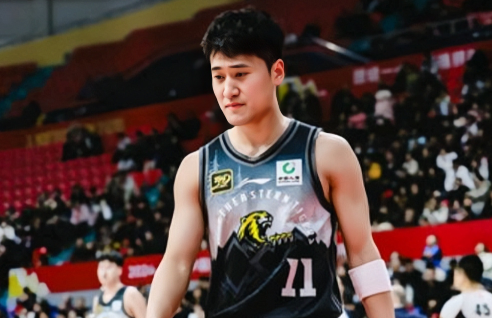 没有了咪咕的赞助CBA的小球队接下来怕是更难了。CBA和咪咕的续约是极为不顺利，