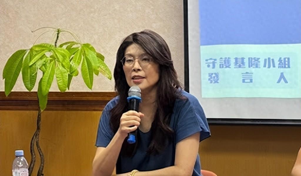 蓝营改选迎变数，郑丽文盛赞高市，军方系或倒戈，郝龙斌坐收渔利谁能想到，国民党
