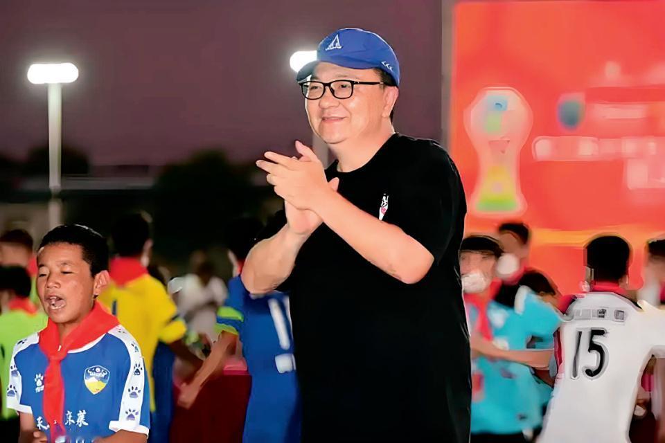 炸锅了！董路的U12里面居然混进去一个女孩！万万没想到，在足球小将U12在意大