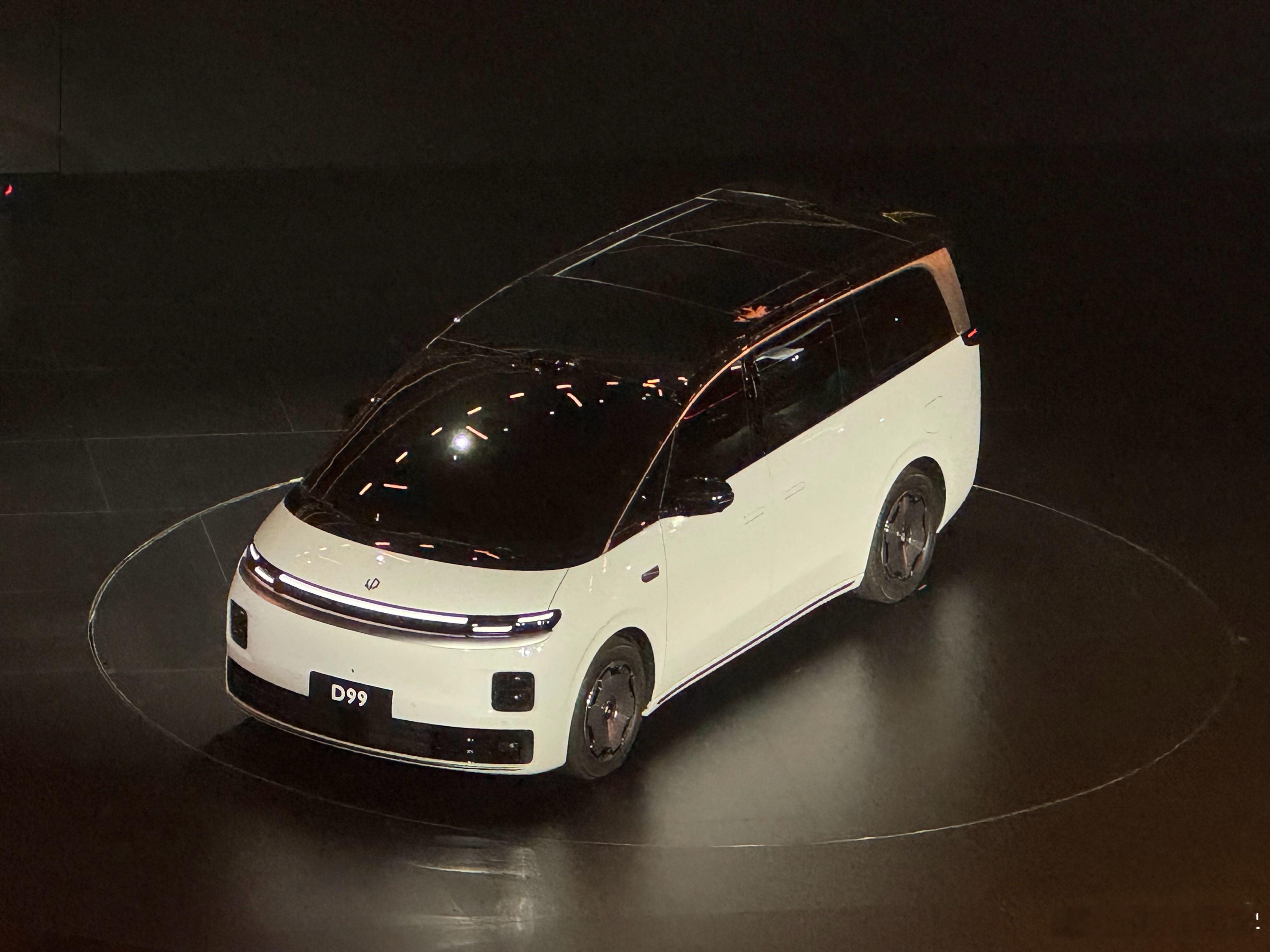 零跑D99来了！首款MPV车型正式亮相～零跑10周年发布会零跑d99