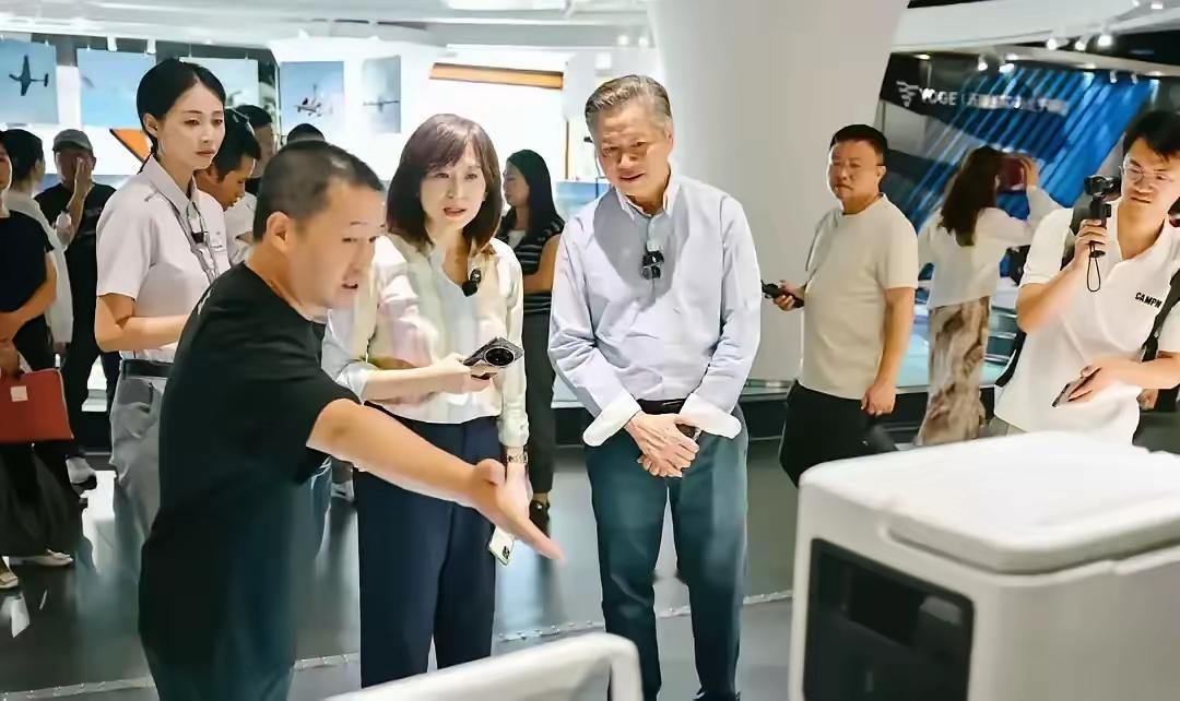 中天新闻发布正式声明，解释资遣周玉琴的原因。中天表示，周玉琴是当家主播，手