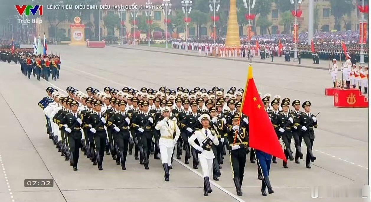 德媒称越南人对中国的看法悄然转变。9月解放军仪仗队在越南独立80周年阅兵式上亮相