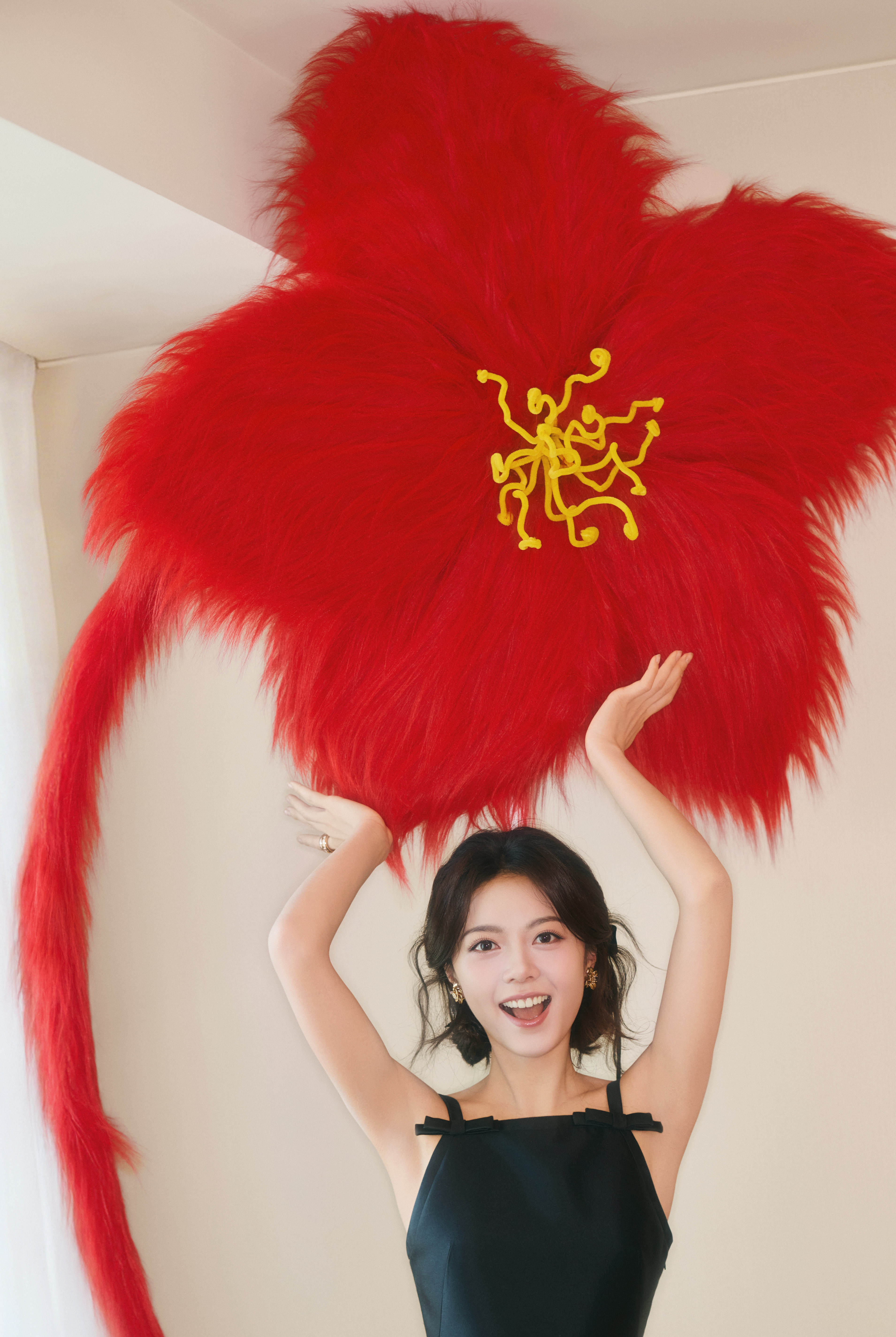 赵今麦×「骄阳似我」剧宣，分别带来MiuMiu&IsabelMar