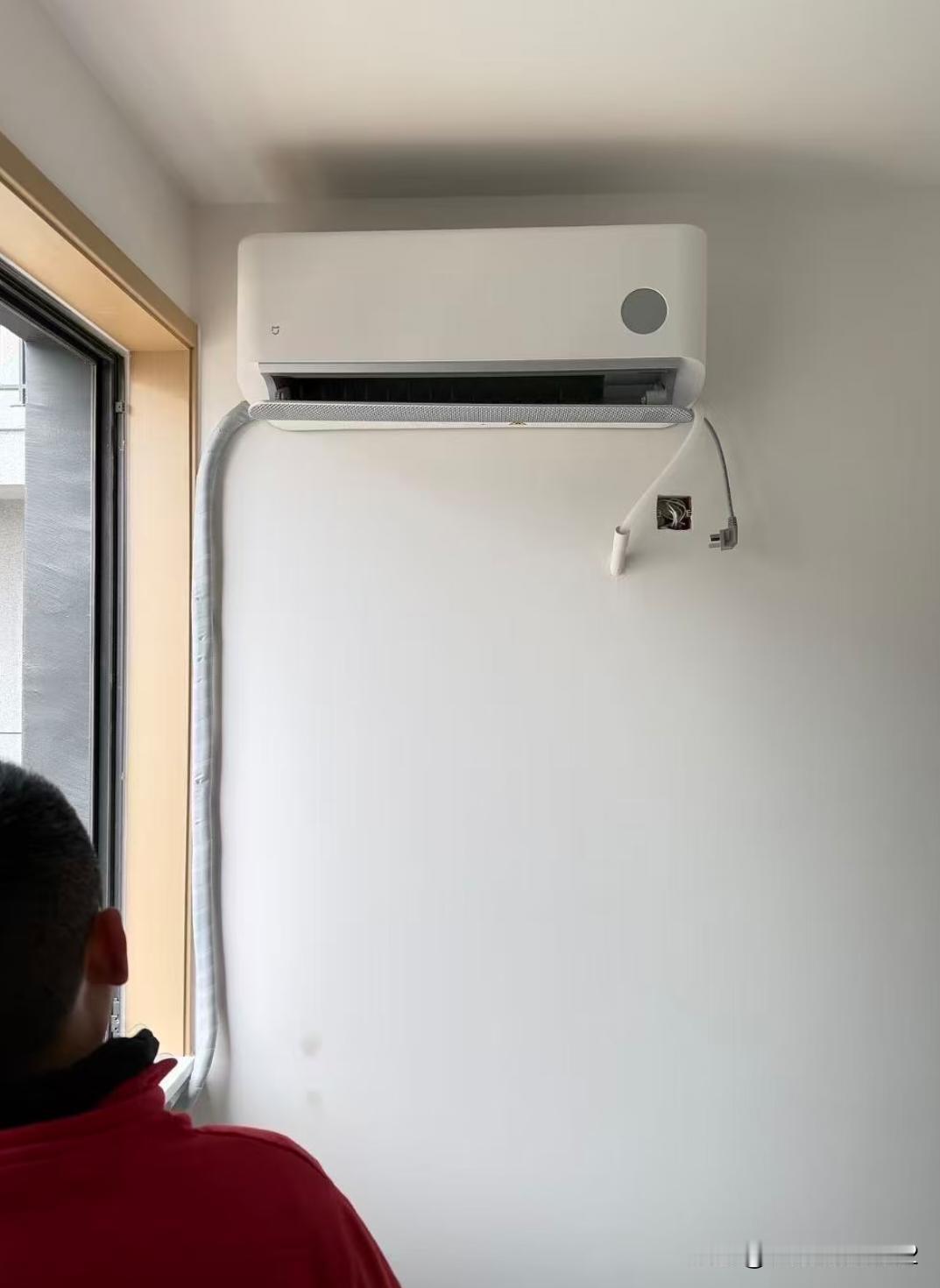 完美踩坑，空调预埋管之前与安装师傅没有沟通好[捂脸哭]