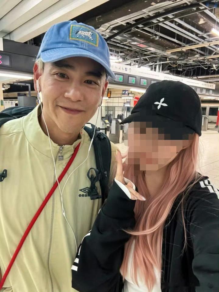 彭于晏脸上长斑感觉好久没见到彭于晏出来活动，再自律的帅哥也躲不过岁月流逝，时光终