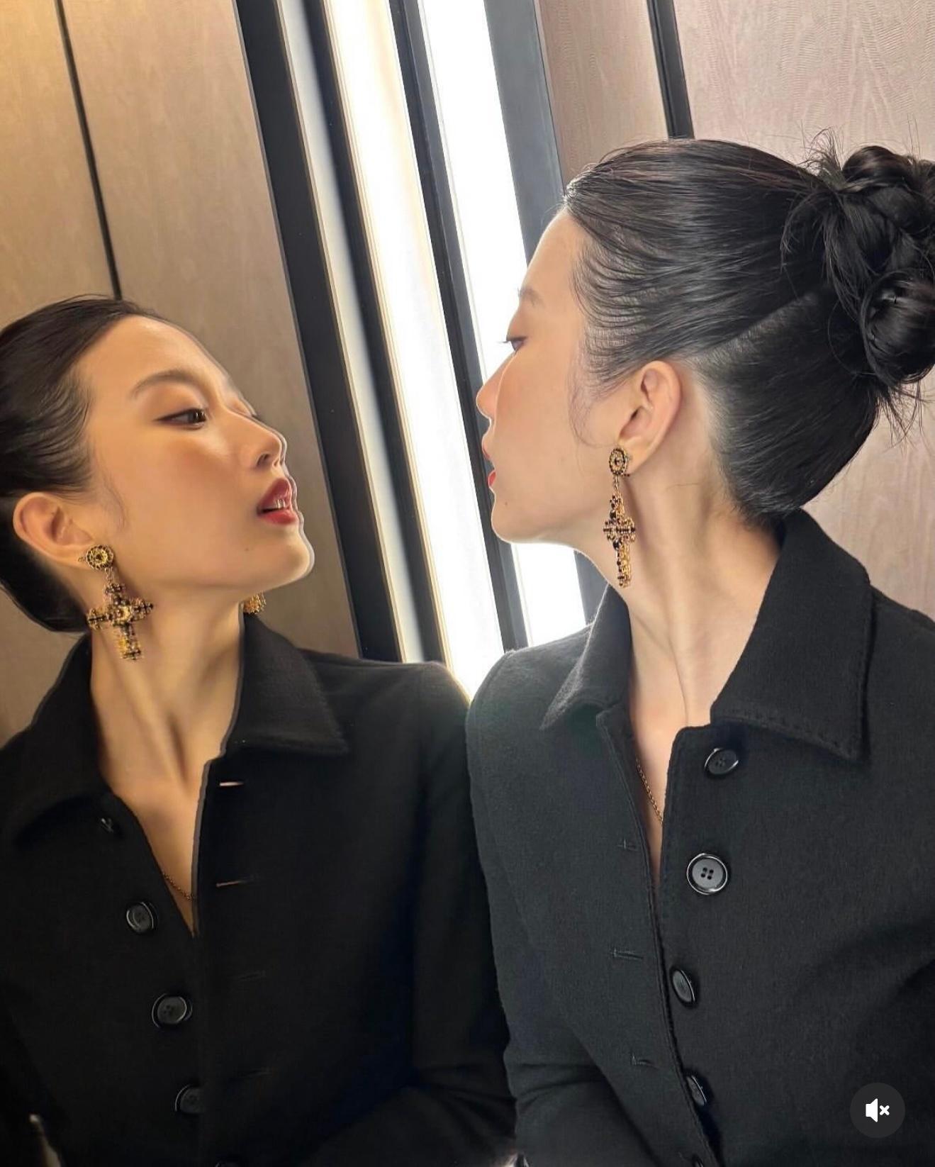 文佳煐文佳煐精致女人红唇好靓​​​