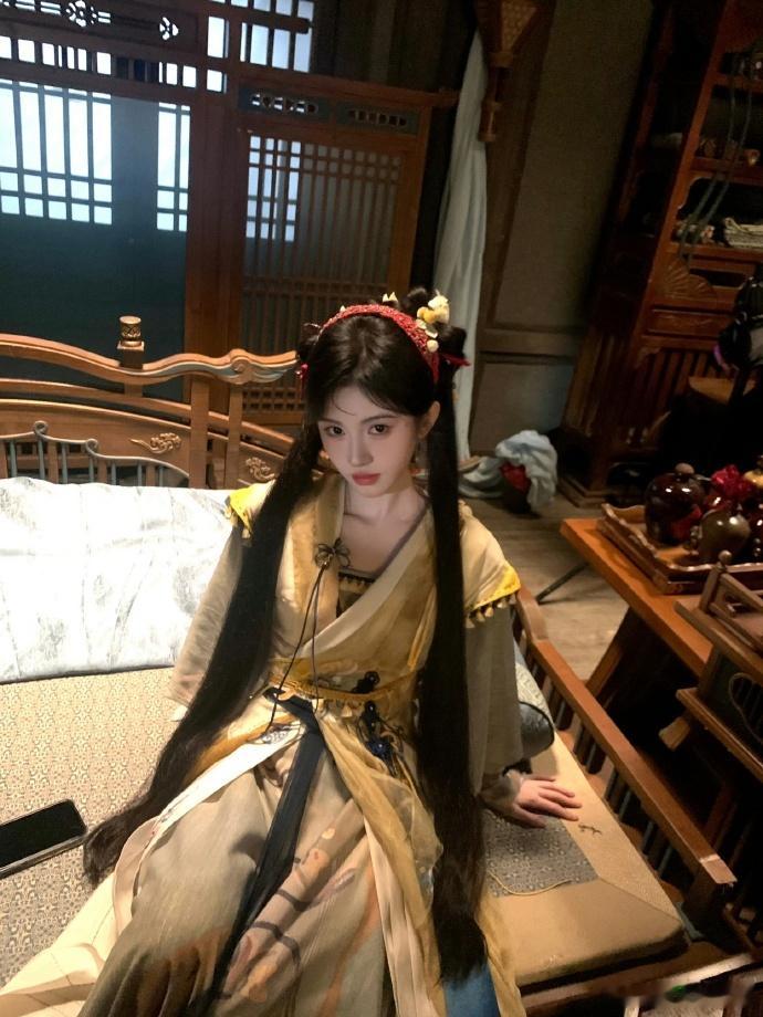 曝鞠婧祎和王一栩连签三部网传鞠婧祎和王一栩连签三部曝鞠婧祎和王一栩连签三部？！如
