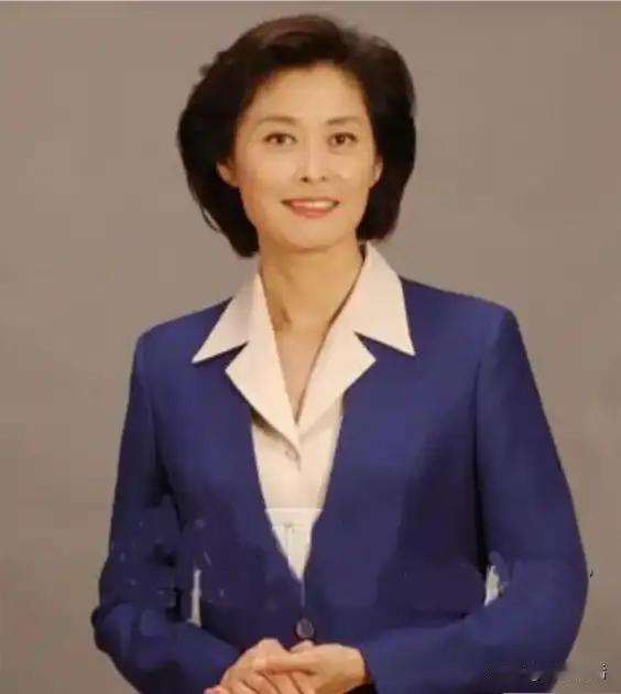 敬一丹女士作为中国观众熟知的主持人，其职业生涯与个人生活始终保持着令人敬重的低调