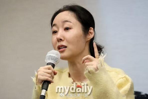 闵熙珍说NewJeans不会因为别人的吩咐做事据韩媒，27日，闵熙珍出席听证会