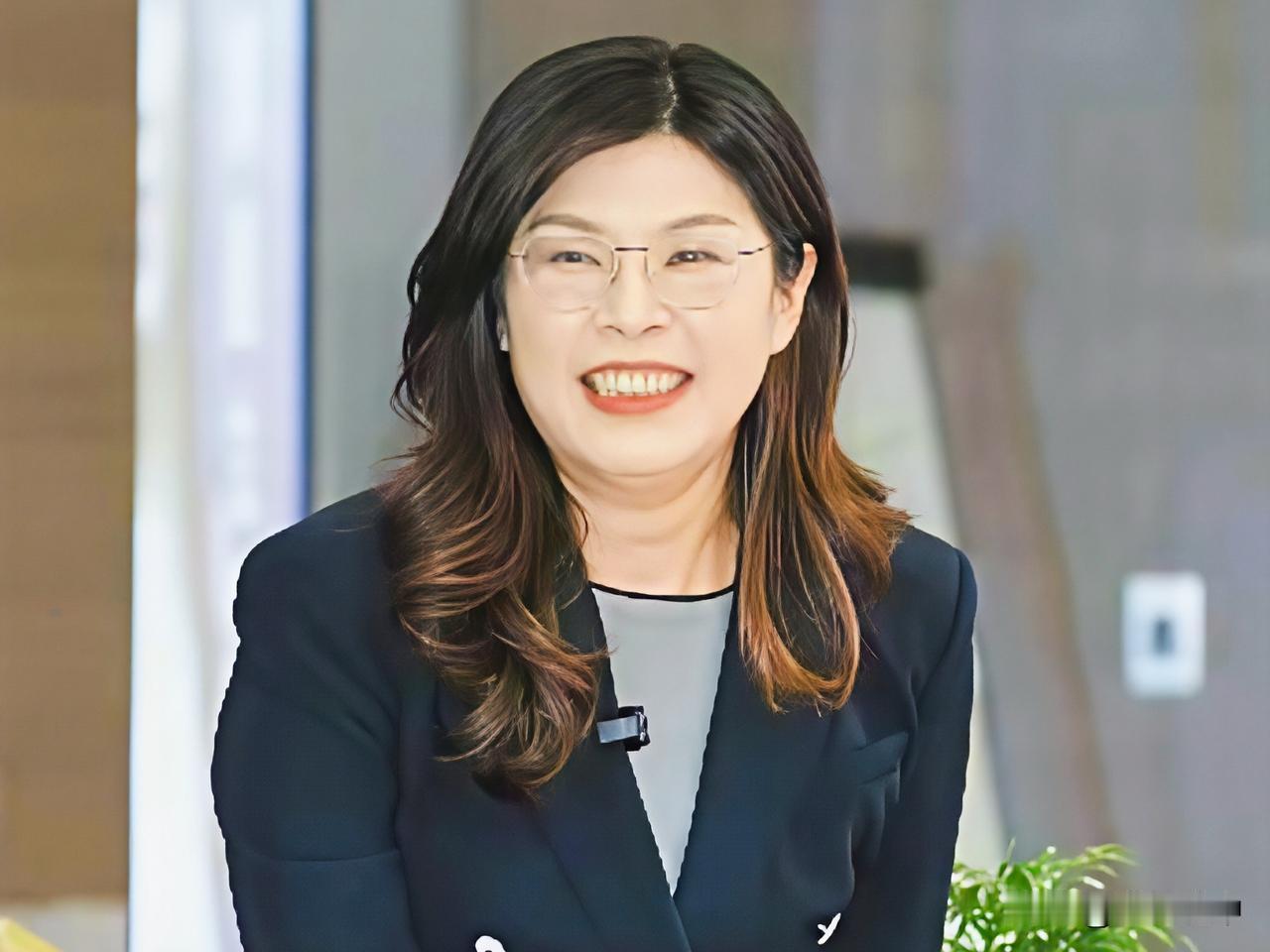 郑丽文的第一个危机！只见赖清德耍狠，没见“狮子”发威，郑丽文迟不出手“斗赖”，