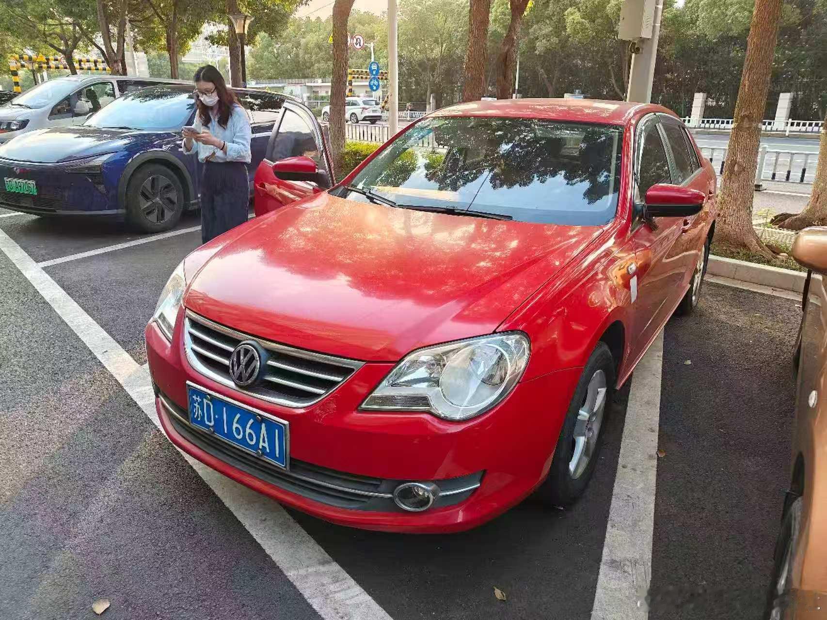 万元代步练手小车，自动挡！2012.6月份上牌，大众宝来1.6自动挡，宝妈带娃用