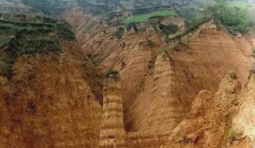 比石油稀土还金贵！中国200万平方公里黄土层，藏千年的战略！此时此刻，窗外的