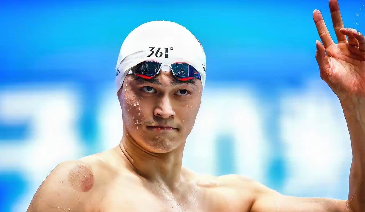 孙杨真是个怪咖明明都33岁了，回来后体力早该不行，预赛最后50米