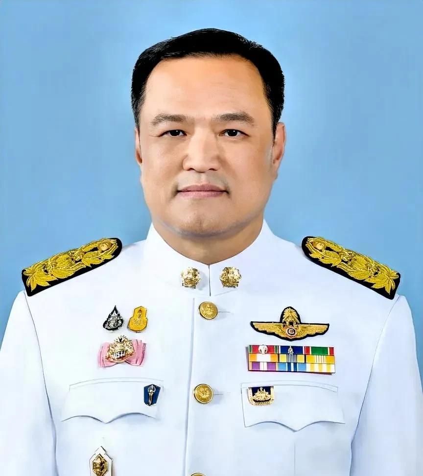 就在刚刚泰国突然宣布了9月6日，自豪泰党党首阿努廷突然公布三名核心内阁成员：