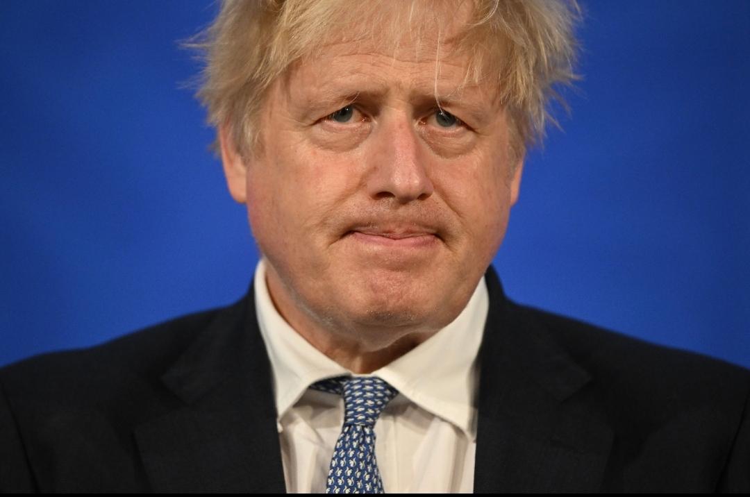 英国前首相约翰逊批评现任首相斯塔默，约翰逊今晚（北京时间2月21日晚）发文写道：