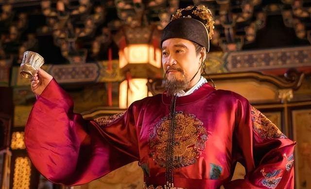 1402年，朱棣登上皇位，宁王朱权兴冲冲地跑进宫来，扯着嗓子喊：哥哥，你说过的，