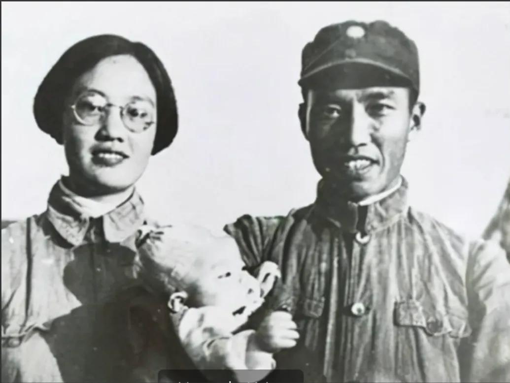 1946年，延安。一间四面透风的土窑洞里，一场最简朴、也最震撼人心的婚礼，悄悄举