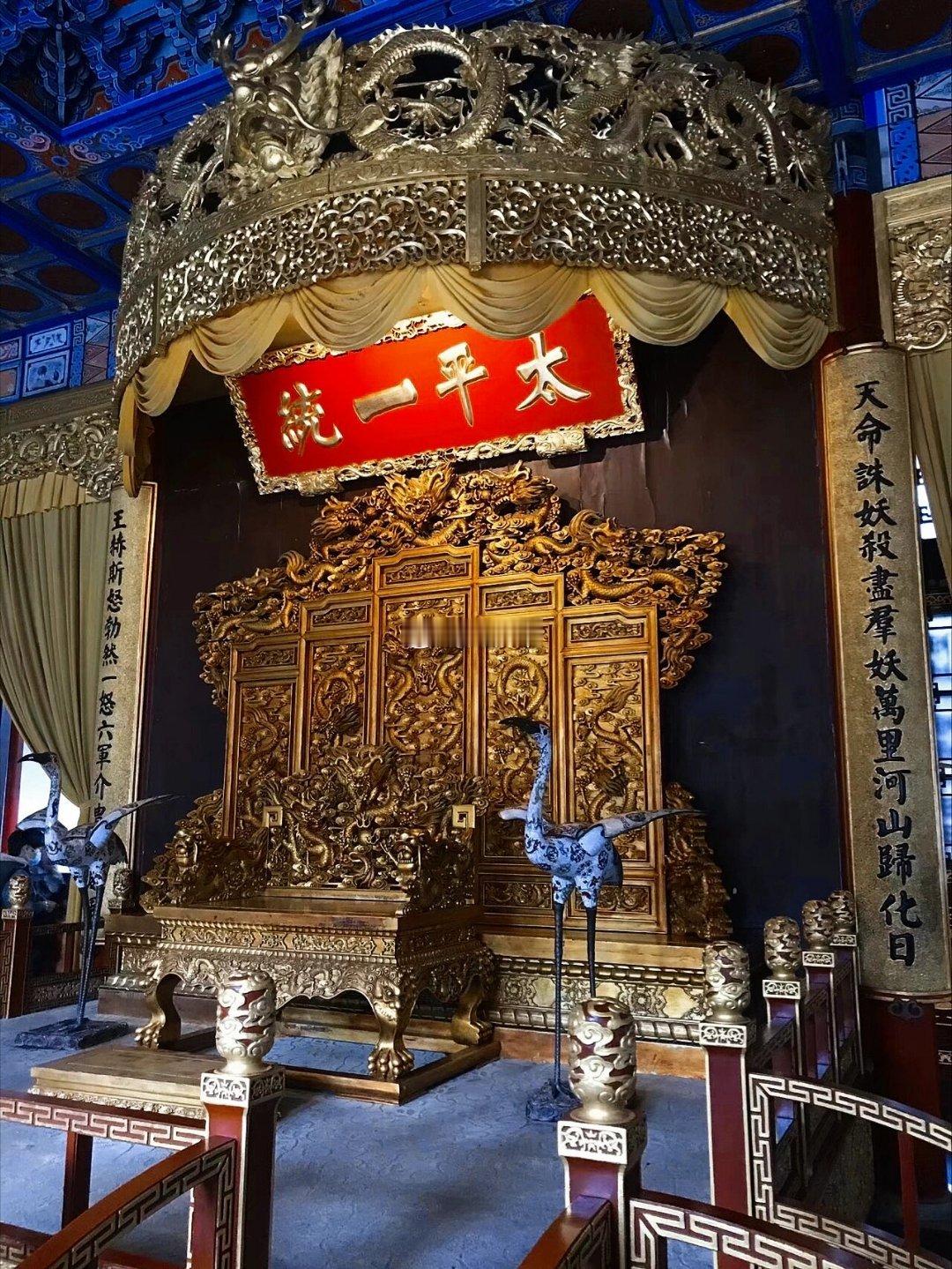 清朝自入关后一统中原，共计存续了268年，在这268年中，汉族国民一直在做“反清