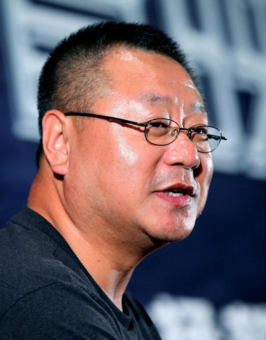 演员，范伟在接受鲁豫采访，说，搞小品的时候，高秀敏对我很好，她很细心，排练小品拜