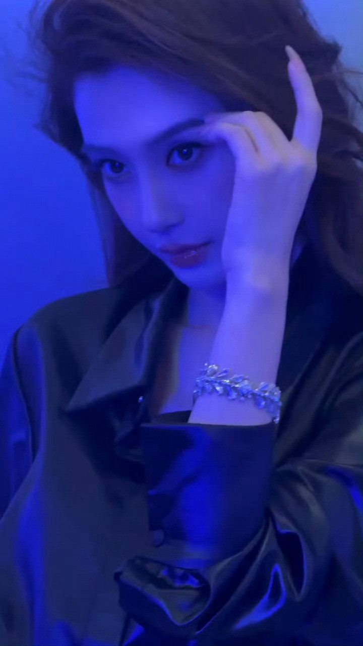 Angelababy权威且伟大的一张脸​​​