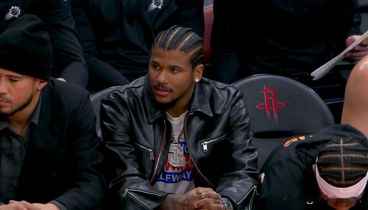 火箭超级后卫杰伦-格林真是五味杂陈！在今天太阳客场挑战火箭的比赛中当时比赛进行到