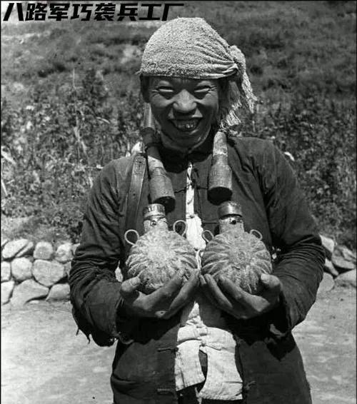 1942年4月初，开会回来的参谋万怀臣说山东武城县有个伪军的炸药厂，能制造炸弹，