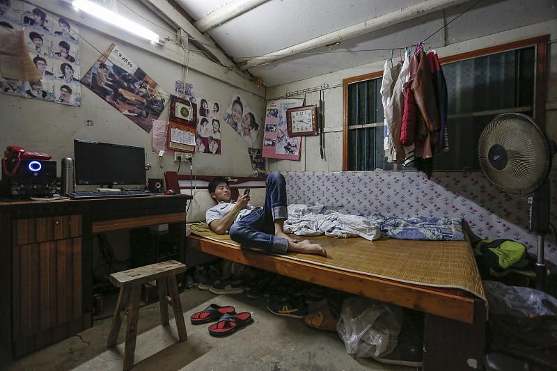 一年只花2858元！云南一位失业女孩晒出极简生活账单，平均每月才238元，看着极